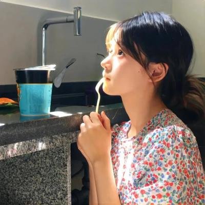 春满夏令营海报